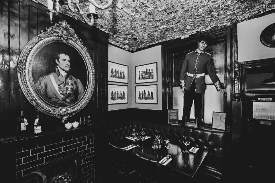 ghost_haunted_pub_grenadier_belgravia